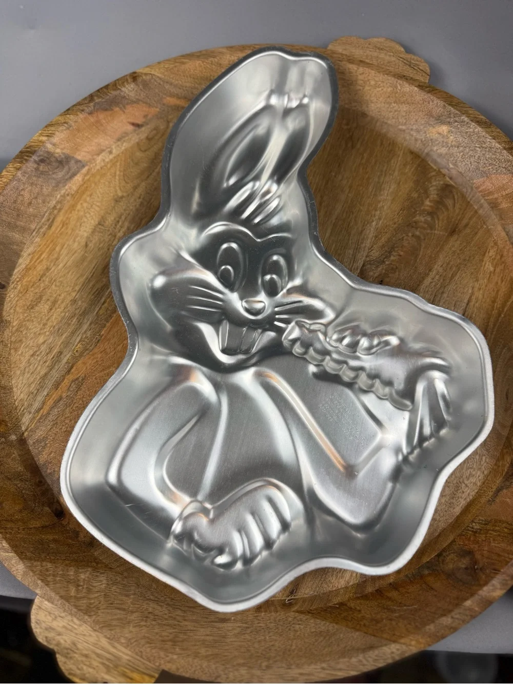 Vintage 1978 Wilton Bugs Bunny Cake Pan Warner Bros.